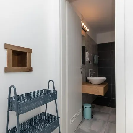 Pave-makarska By Guide