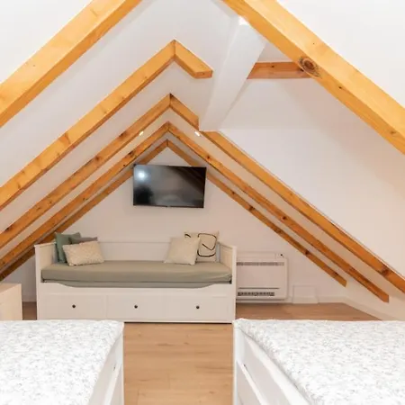 Pave-makarska By Guide